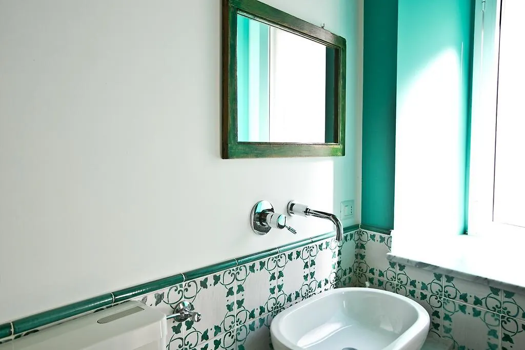 La Via Del Carretto B&B Capri Leone 0*,  Italy